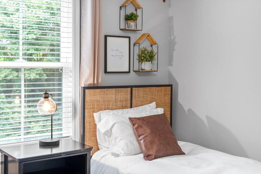 One-Of-A-Kind Smart, Cookie Themed Home For Up To 6 คลาร์กส์วิลล์ ภายนอก รูปภาพ